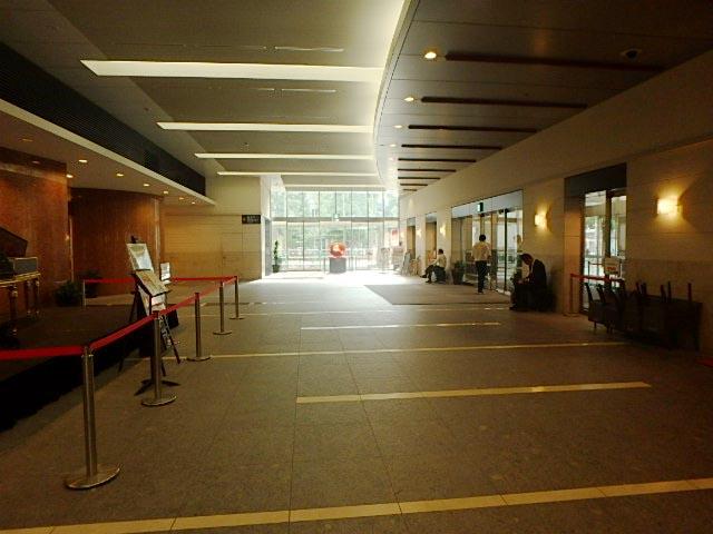 ホール④