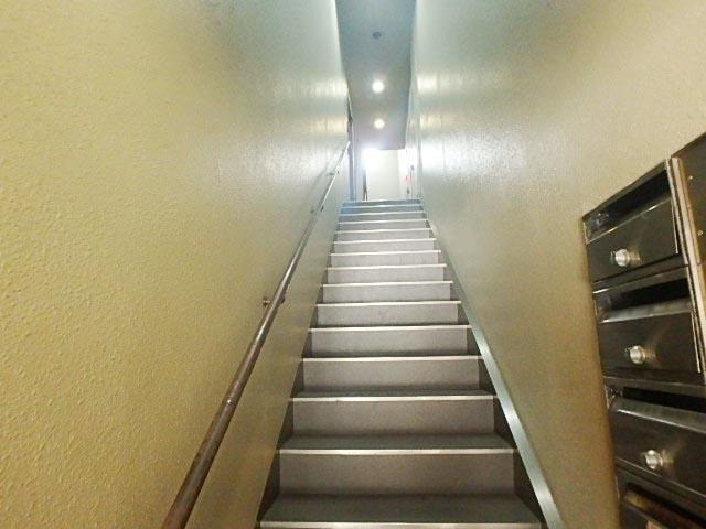 信ビルディングホール①