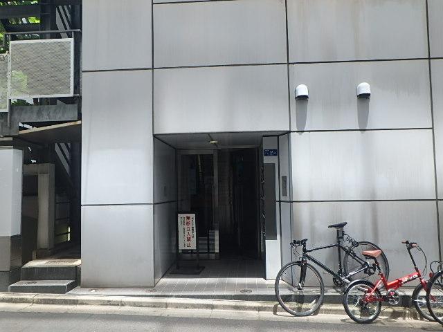 神保町１丁目ビルエントランス①