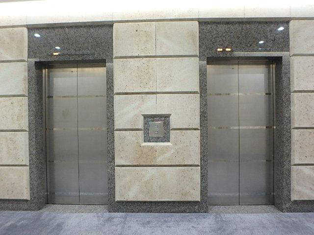 ホール②