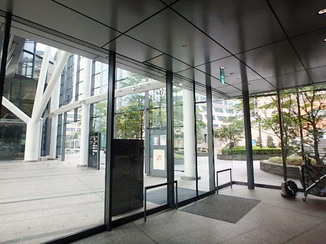 ホール④