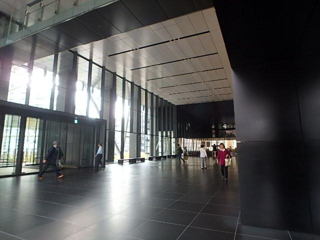 ホール①