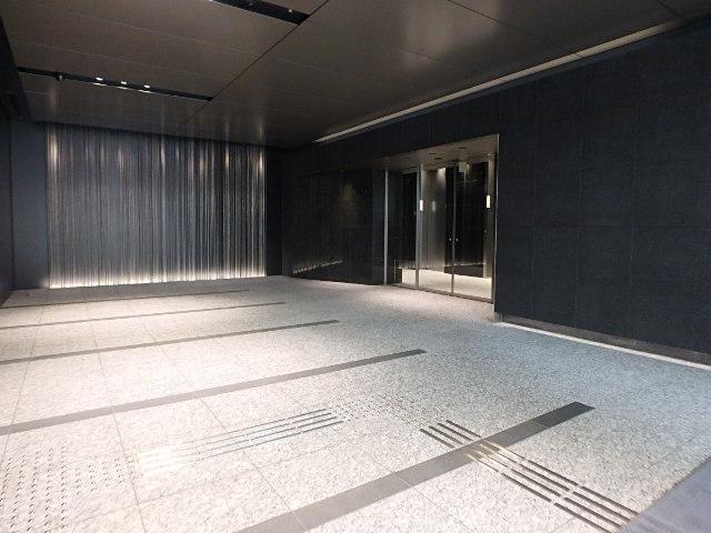 ホール①