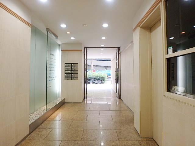 ホール③