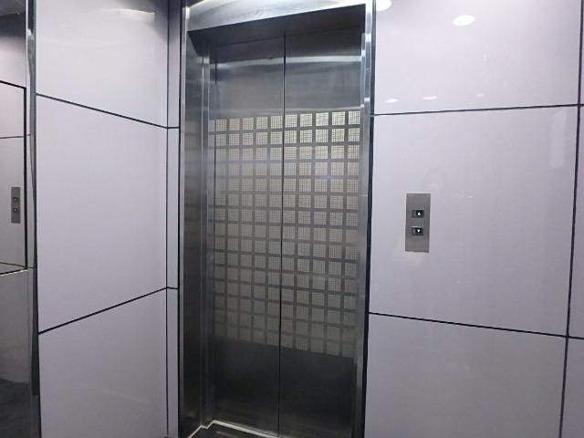 ホール①