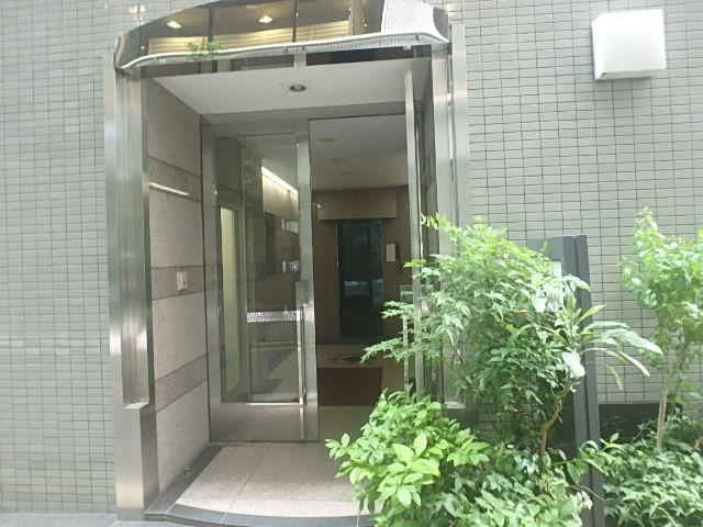 中西ビルエントランス①