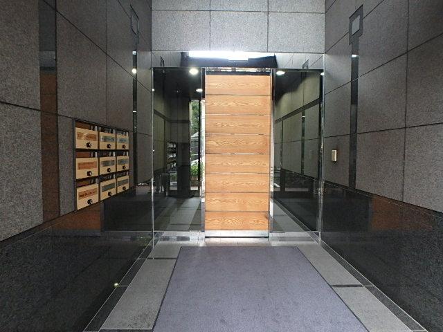 共和１５番館エントランス①