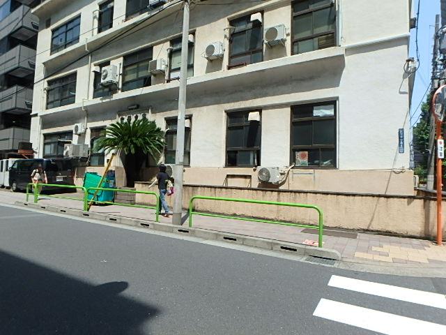 エントランス①