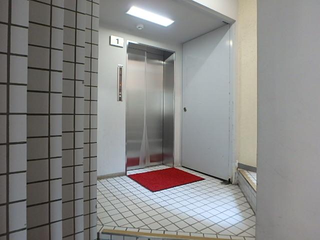 石川第２ＬＫビルホール①