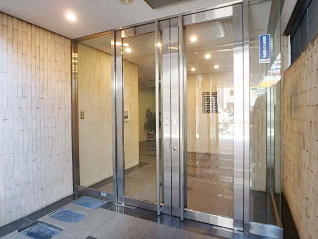 彦田ビルエントランス②