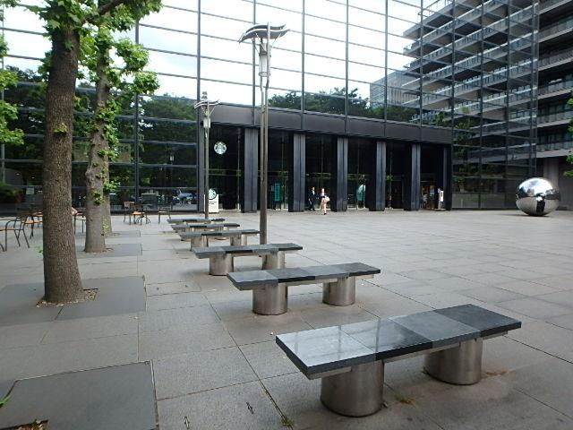 エントランス①