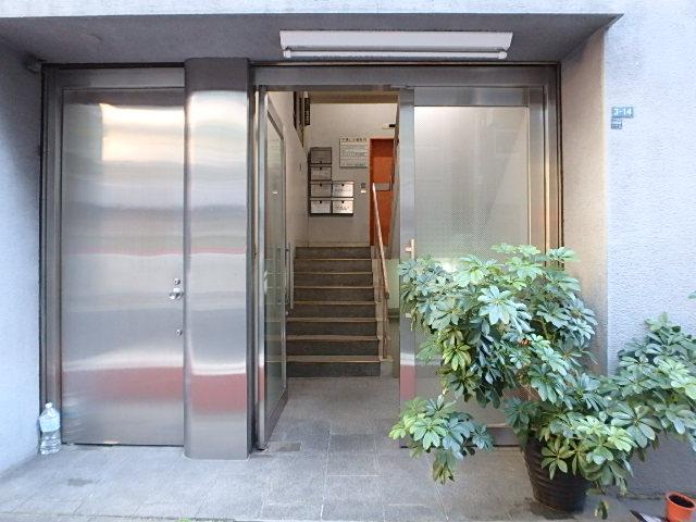 平沢ビルエントランス②