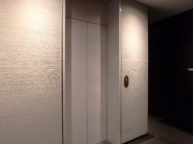 ホール②