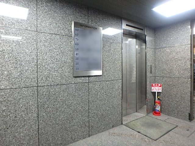 ホール①