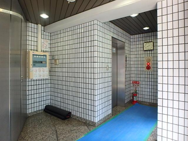 ホール①
