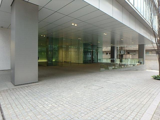エントランス①