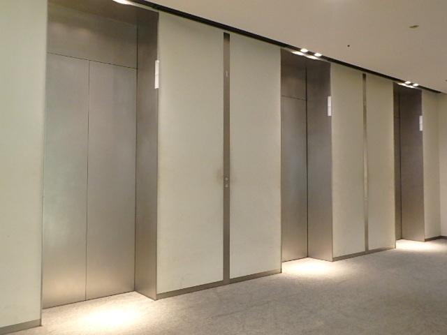 ホール②