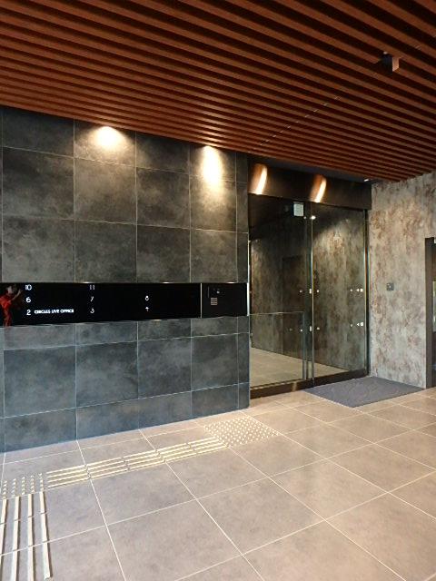 エントランス②