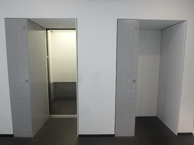 ホール②