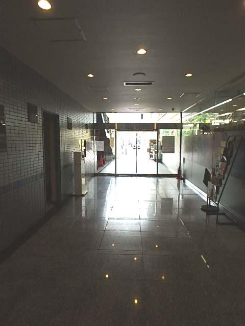 ホール④