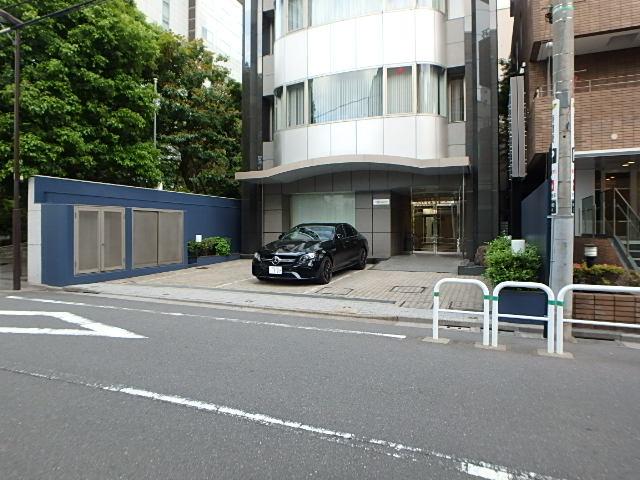 エントランス①