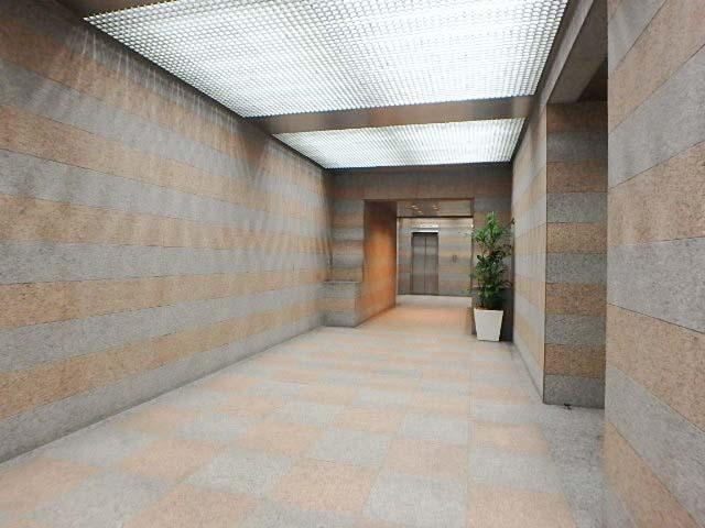 ホール①