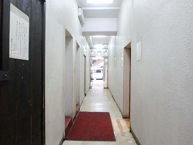 ホール④