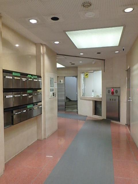 ホール①