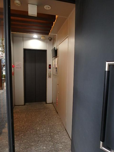 ホール①