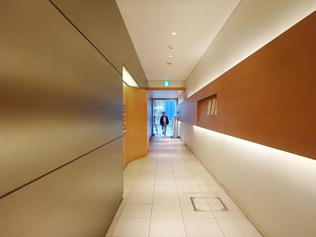 ホール③