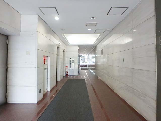 ホール①