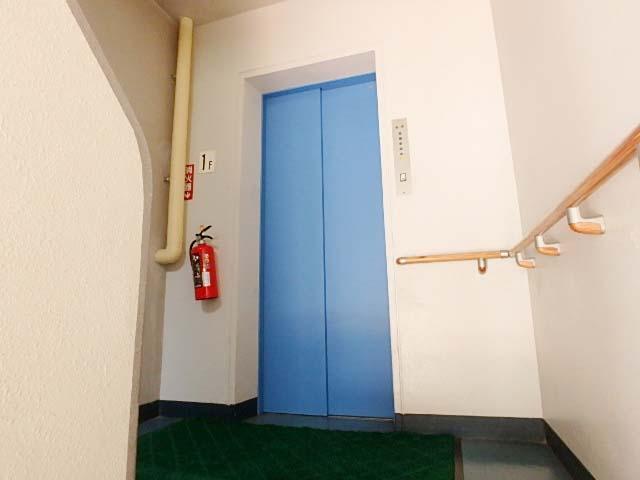 ホール②