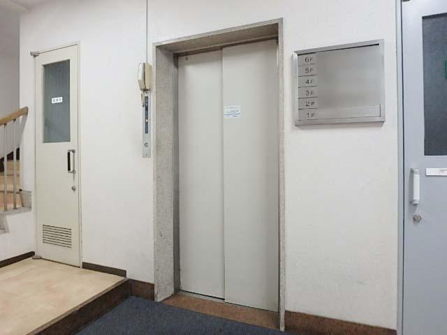 ホール②
