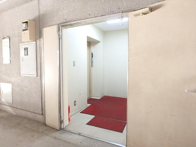 冨士ビルエントランス②