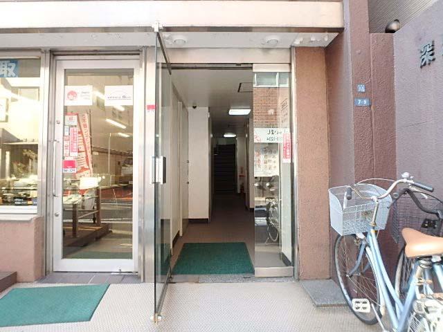 深津ビルエントランス②