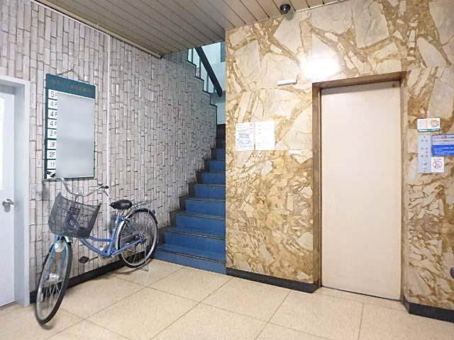 ホール①