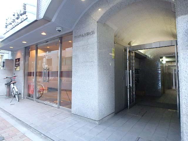 システム上野ビルエントランス①