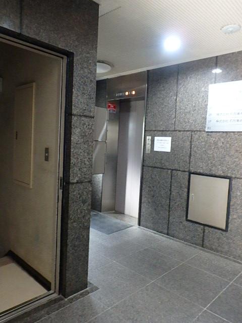 ホール①