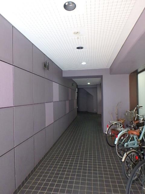 アズ入谷ビルホール①