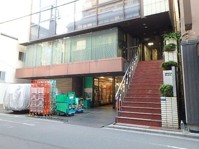 小幡ビルエントランス①