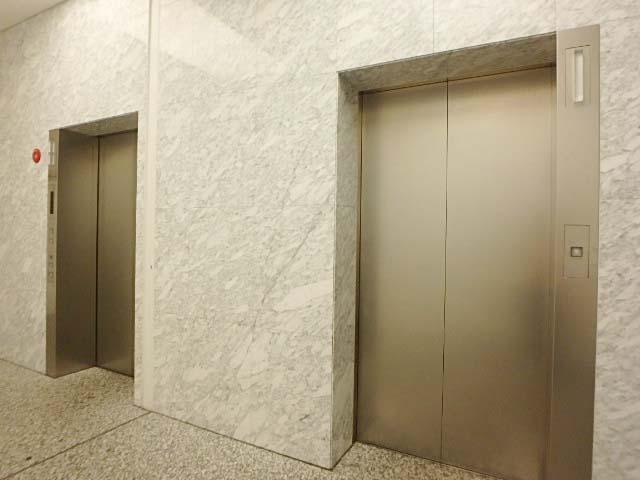 ホール②