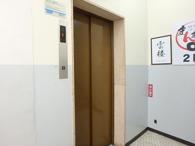 イーストビルホール②