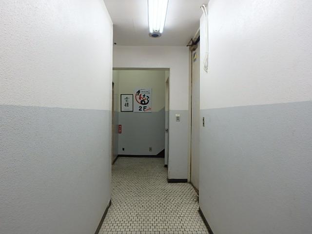 イーストビルホール①