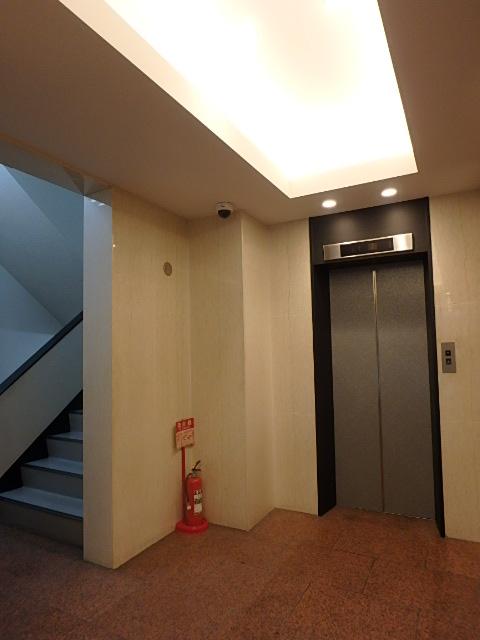 ホール②
