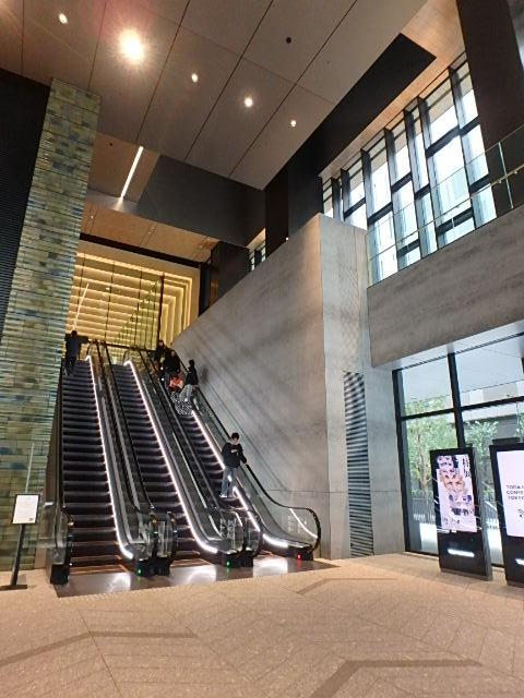 ホール②