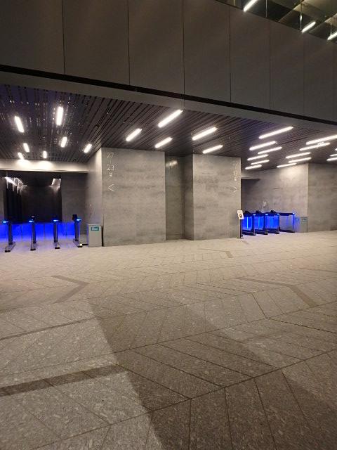 ホール④