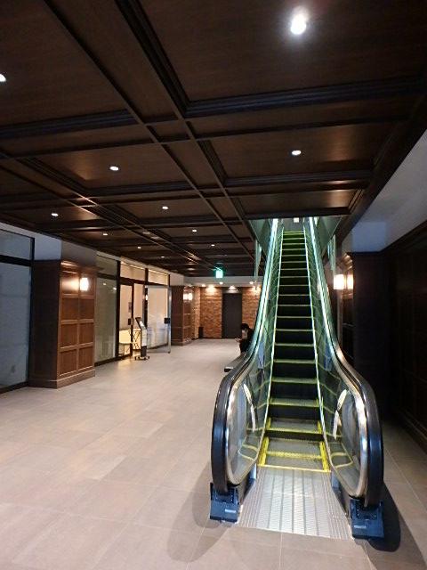 ホール①