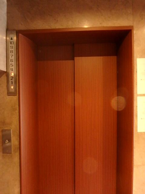 ホール③