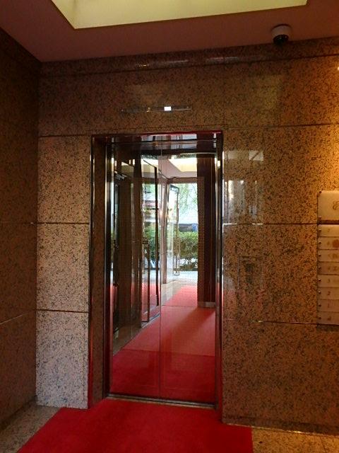 ホール③