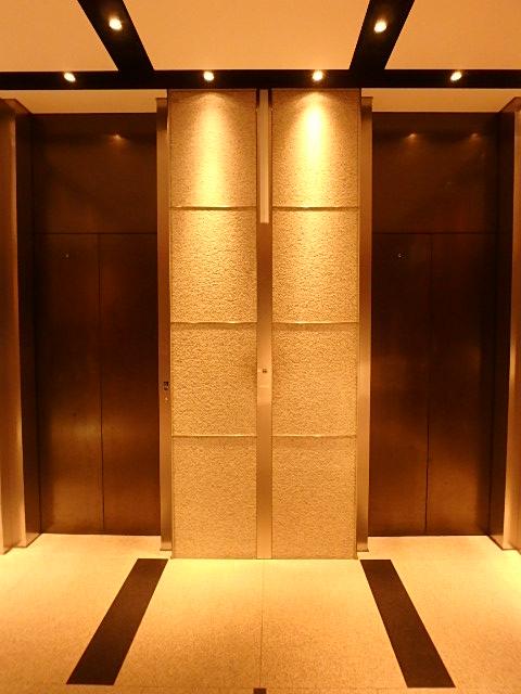 ホール③